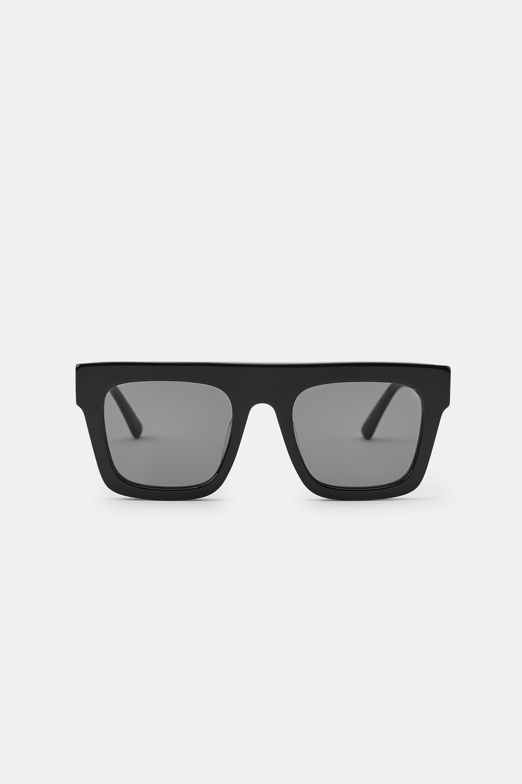 LUNETTES DE SOLEIL CARRÉES